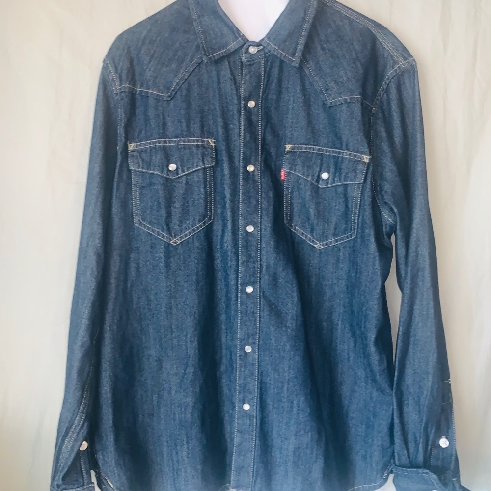 Long sleeve jean Levi shirt pearl snap buttons
